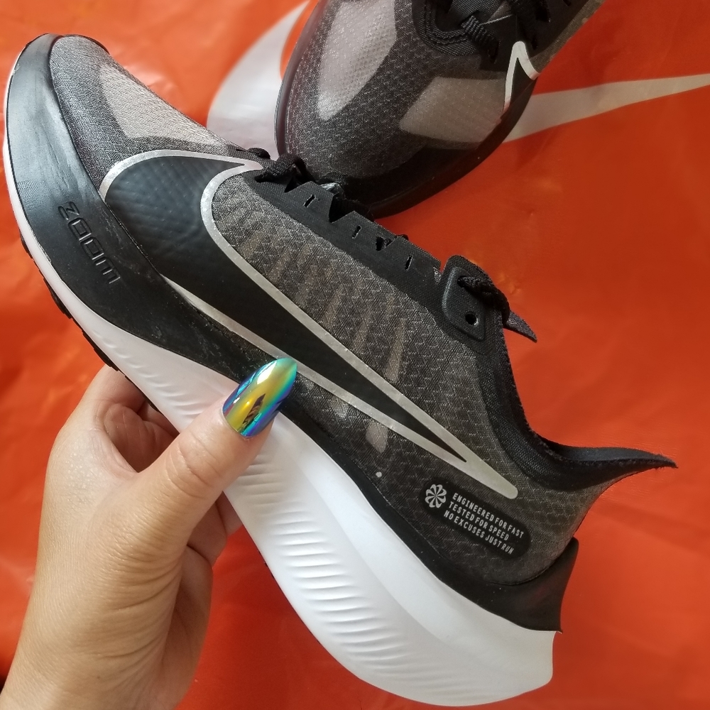 Nike ZOOM GRAVITY